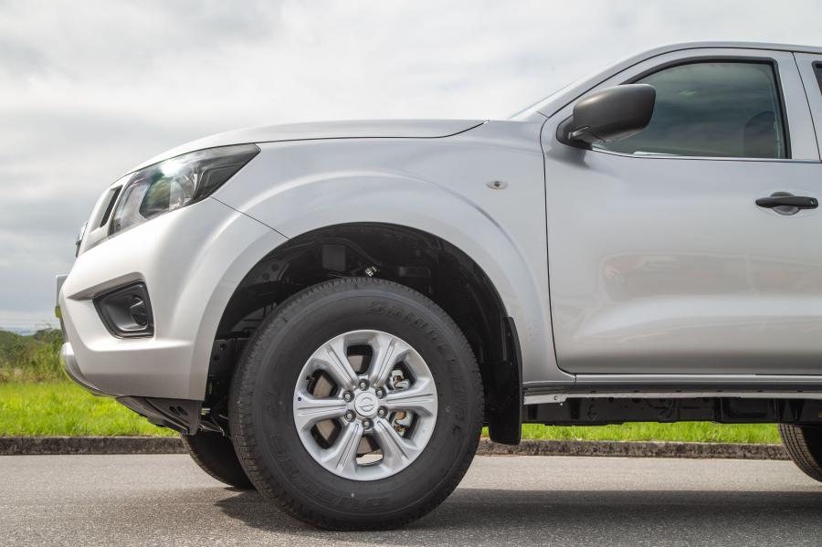 Детали экстерьера Nissan Frontier S Double Cab (D23) 2019 года  (LA) (фото 3 из 8)